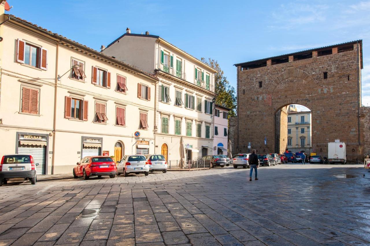 Fuori Le Mura San Frediano- Flo *